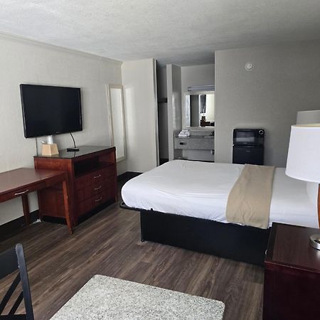 Days Inn By Wyndham Raleigh South Εξωτερικό φωτογραφία
