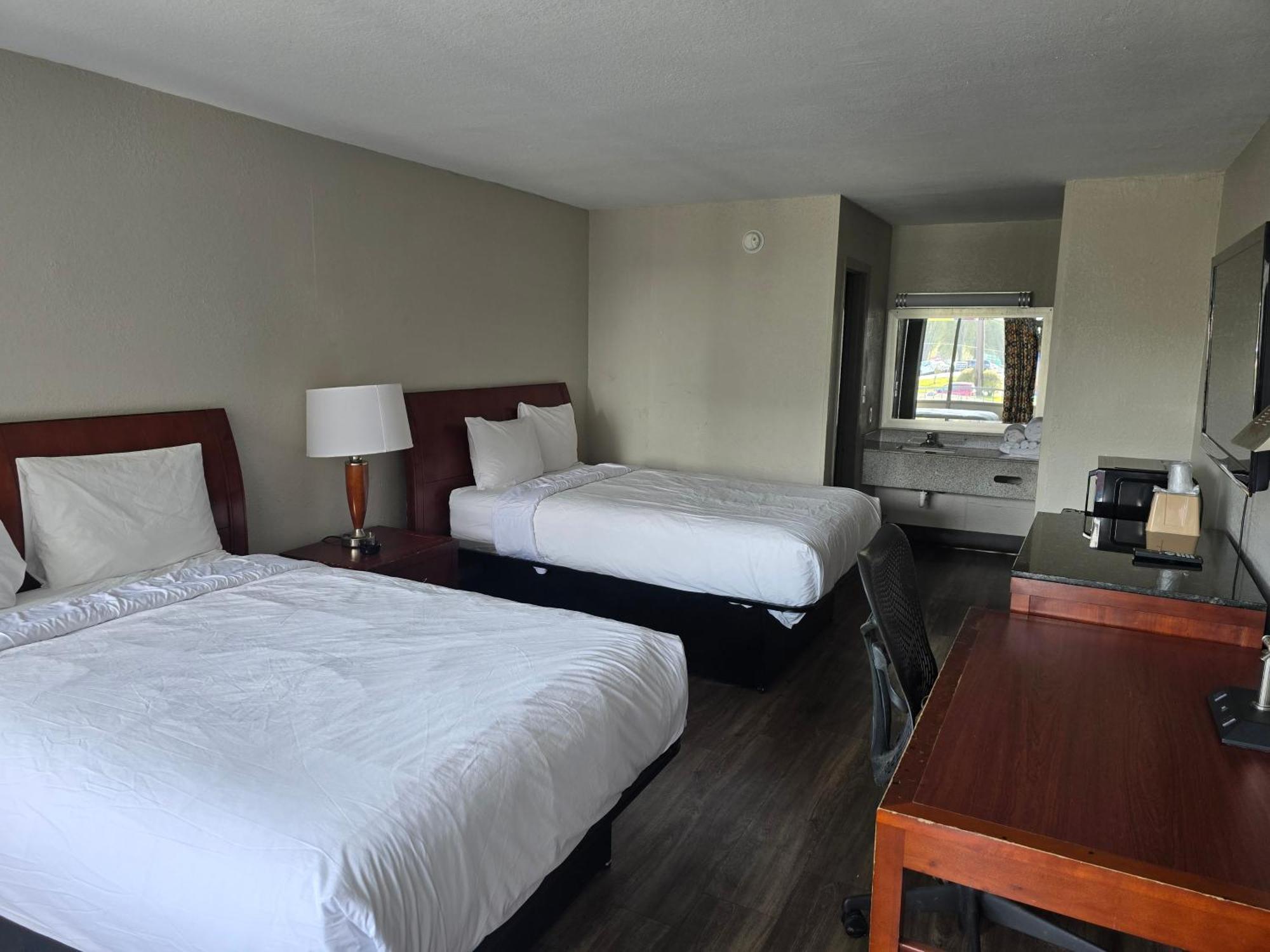 Days Inn By Wyndham Raleigh South Εξωτερικό φωτογραφία