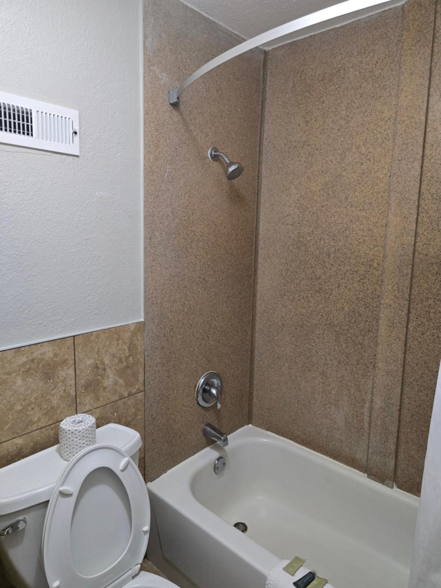 Days Inn By Wyndham Raleigh South Εξωτερικό φωτογραφία